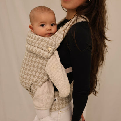 Baby carrier - Beige with houndstooth pattern